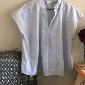 Blue Striped Ladies top.  Size 1X.  By Crown and Ivy.